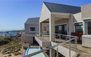 7 Bedroom House in Myburgh Park
