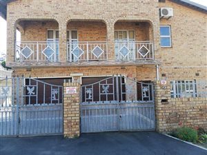 5 Bed House in Westcliff