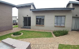 1 Bedroom Apartment in Die Heuwel