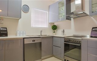 2 Bedroom Apartment in Kensington