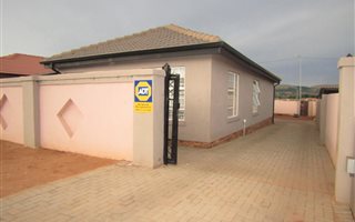 3 Bedroom House in Kirkney