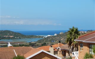 912 m² Land available in Hartenbos Heuwels