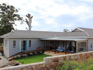3 Bed House in Crossways Farm Village