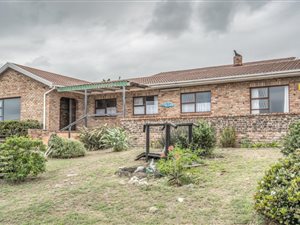 4 Bed House in Seaview