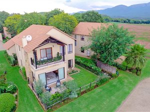 3 Bedroom House in The Coves