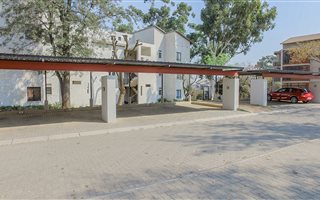 1 Bedroom Apartment in Jackal Creek Golf Estate