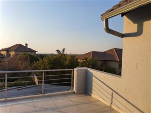 4 Bed Townhouse in Mooikloof Equestrian Estate