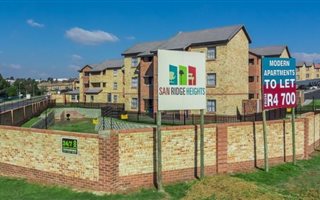 2 Bedroom Apartment in Halfway House