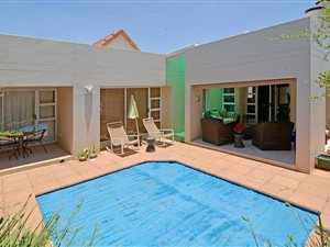 2 Bed House in Cedar Lakes