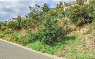 504 m² Land available in Gordons Bay Central