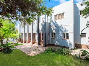 4 Bed House in Parktown North