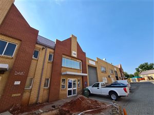 255 m² Industrial space in Sunnyrock