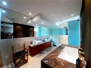2 Bed Apartment in Newtown