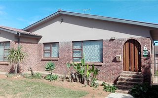 3 Bedroom House in Azalea Park