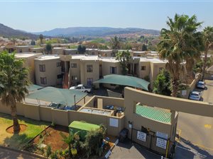 2 Bed Apartment in Glenvista