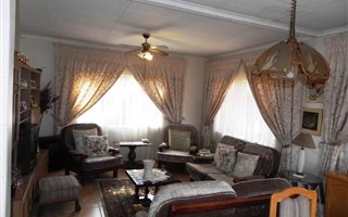 2 Bedroom Garden Cottage in Doringkloof
