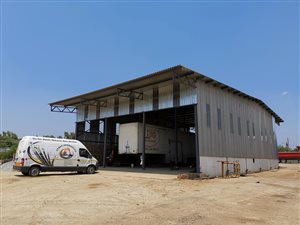 1800 m² Industrial space in Klerksoord