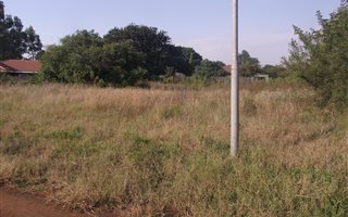 1119 m² Land available in Rothdene