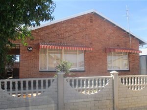 3 Bed House in West End