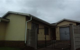 3 Bedroom House in Ngwelezana