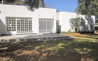 3 Bedroom House in Elma Park