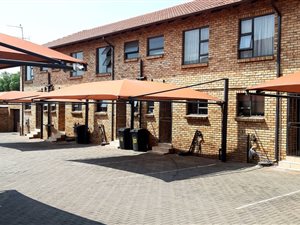 2 Bed Townhouse in General Alberts Park