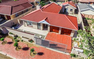 5 Bedroom House in King Williams Town