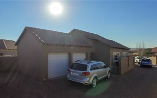 3 Bedroom Apartment in Thatchfield