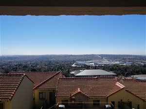 3 Bed Apartment in Constantia Kloof