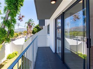 3 Bedroom Townhouse in Wynberg