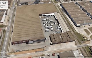 1830 m² Office Space in Deal Party