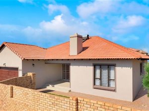3 Bed House in Monavoni