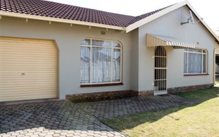 3 Bedroom House in Witpoortjie