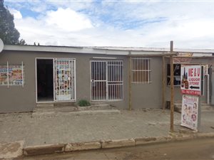 450 m² Commercial space in Dealesville