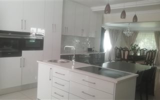 4 Bedroom House in Morningside Manor