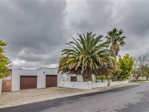 4 Bed House in Franschhoek
