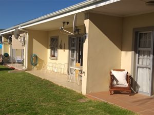 1 Bed Cluster in Oudtshoorn Central