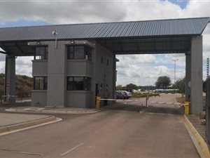 758 m² Land available in Six Fountains Estate