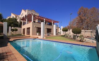 2 Bedroom Apartment in Sunninghill