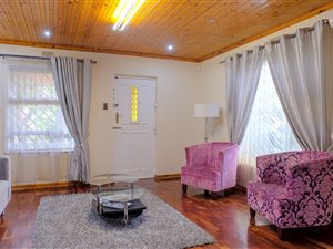 7 Bedroom House in Greenhaven