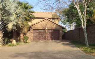 3 Bedroom Duplex in Stone Ridge Estate