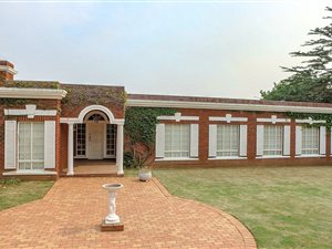 5 Bed House in Vanes Estate