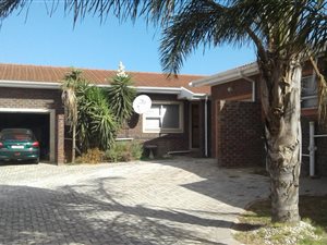 3 Bedroom Townhouse in Heuwelkruin