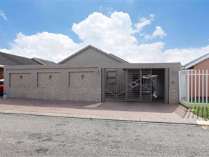 4 Bed House in Bakerton