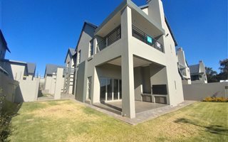 4 Bedroom House in Waterkloof Heights