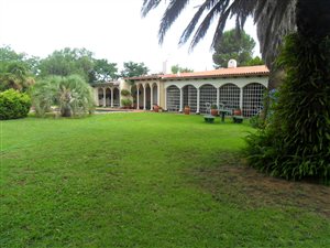 3 Bed House in De Deur
