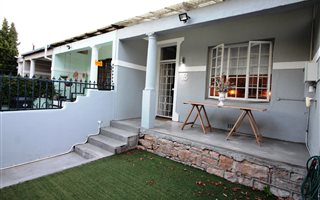 2 Bedroom House in Wynberg