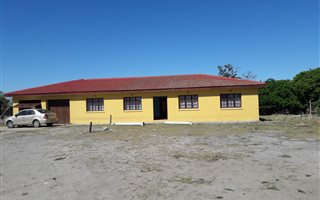 18 Bedroom House in Schaap Kraal