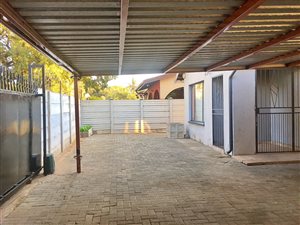 4 Bed House in Bo Dorp