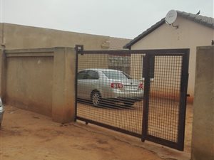 3 Bed House in Windmill Park